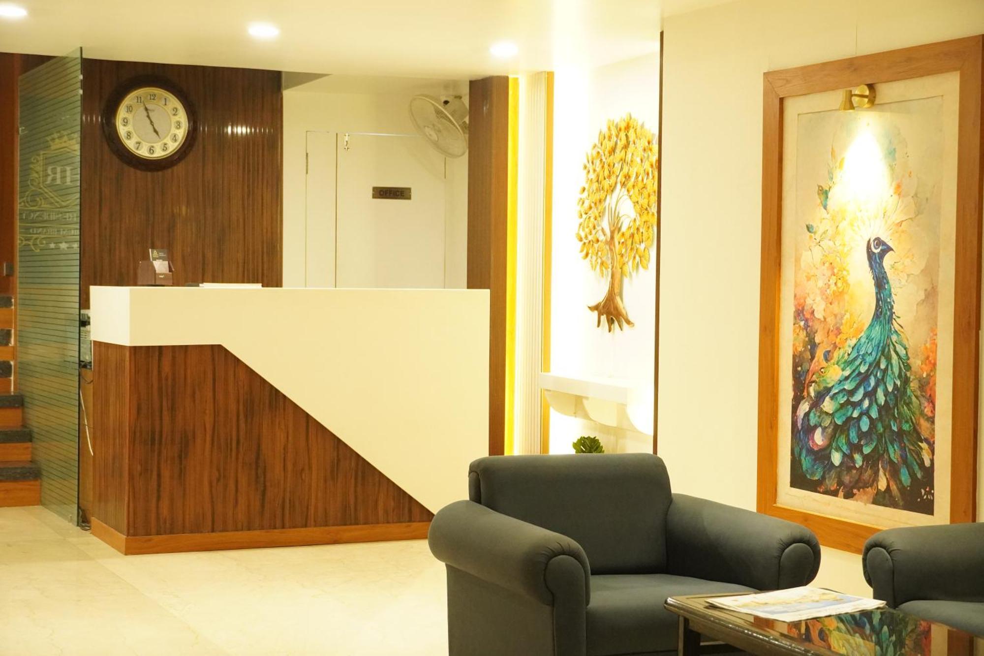 Hotel Eleven Heights Bhopal Exterior foto